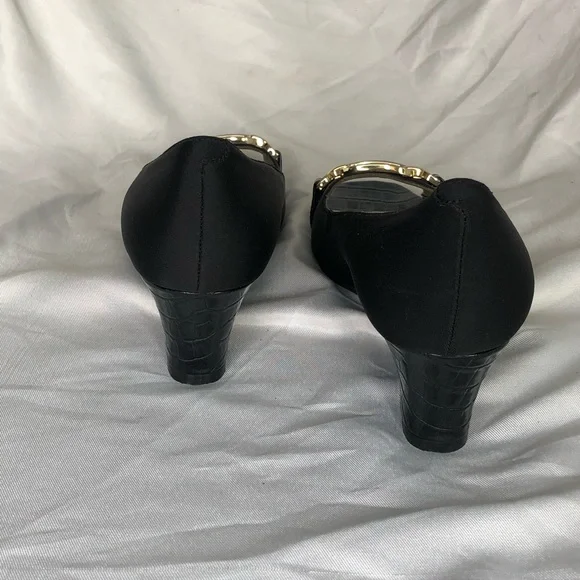 20. Bandolino Womens Wedge Heels Sz 7.5 - Picture 5 of 10